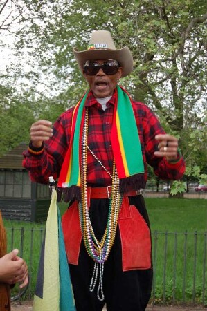 Speakers’ Corner in London : Mann aus Äthiopien vertritt seine Meinung, seit 1872 ist das an dieser Stelle öffentlich möglich