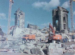 Screenshot aus "Wiederaufbau Frauenkirche Dresden 1993" (1993)