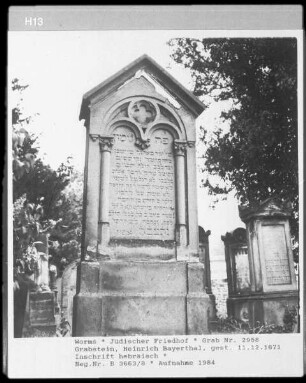 Grabstein des Heinrich Bayerthal (gestorben 1871.12.11)