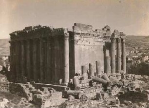 Baalbek, Libanon: Bacchustempel von Nordwest gesehen
