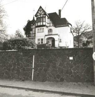 Cossebaude-Niederwartha, Friedrich-August-Straße 48. Villa (um 1895)