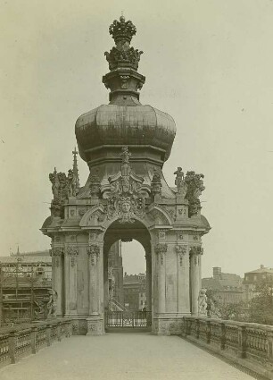 Dresden, Zwinger : Dresden-Altstadt. Zwinger, Kronentor