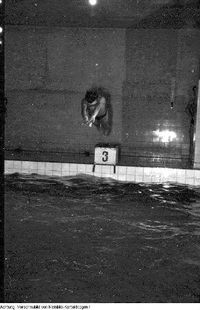 Schwimmer - Leipzig: Helga Barth, Meisterschwimmerin der DDR (BSG Rotation Leipzig-Nord), Dezember 1951