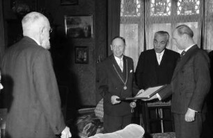 Freiburg: Ansprache des Oberbürgermeisters [Josef Brandel] an Kommerzienrat [Heinrich] Brenzinger