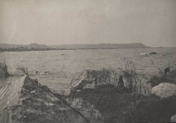 Sandstone cliffs near Ukoba.