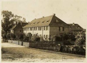 Dresden-Hellerau, Hendrichstraße. Wohnhäuser (1920/1930, Heimstättengesellschaft Sachsen/ H. G. S.)