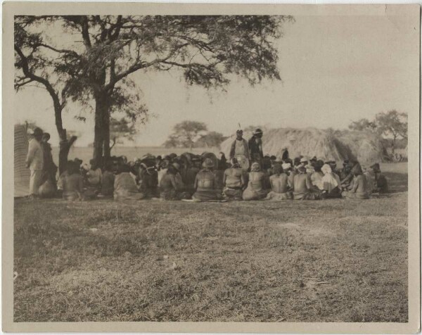 Big drinking party with the Ashluslay Indians of the Rio Pilcomayo