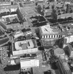 Dresden-Altstadt. Prager Straße, Dr.-Külz-Ring, Altmarkt und Wilsdruffer Straße. Luftbildschrägaufnahme von Südsüdwesten
