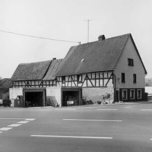 Hadamar, Kirchgasse (Niederzeuzheim) 1