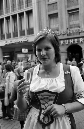 Freiburg: Badische Weinkönigin