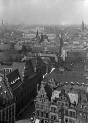 Bremen: Fernblick vom Domturm auf Weser