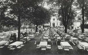 Restaurant "Weihenstephan". Gästegarten