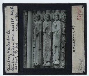 Chartres, Kathedrale Notre-Dame : Mittleres Westportal, linkes Gewände, Säulenfiguren