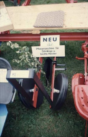 Fotografie: Gartenbautechnik-Freiland, Pflanztechnik