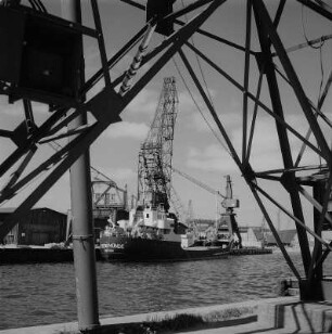 Wismar. Seehafen, Verladearbeiten