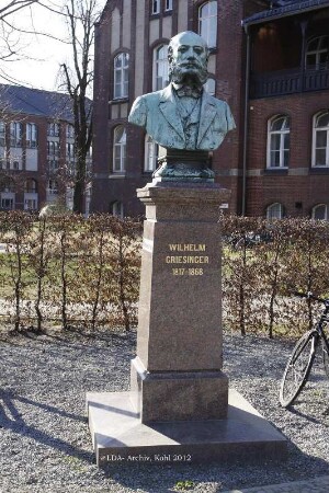Büsten Wilhelm Griesinger und Iwan Petrowitsch Pawlow; Berlin, Mitte