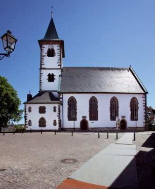 Kath. Kirche St. Jakobus (Kath. Kirche); Hünfeld, Kirchplatz 5