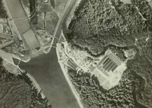 Abwasser-Kläranlage am Nordende des Elsterbeckens, Leipzig. Luftbild-Senkrechtaufnahme
