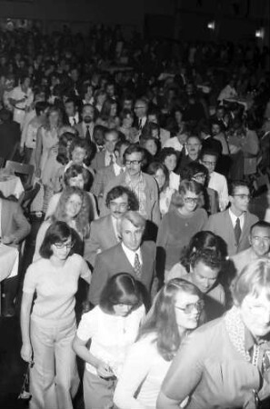 24. Tagung 1974 Chemiker; Studentenabend mit den Nobelpreisträgern: Polonaise