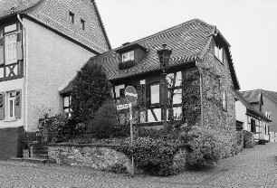Wohnhaus; Oberursel, An der Burg 6