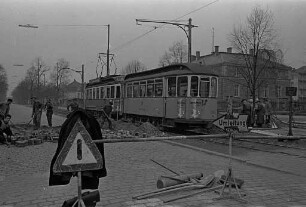 Umgestaltung der Straßen- und Verkehrsverhältnisse an der Kreuzung Kaiserallee und Yorckstraße/Blücherstraße.