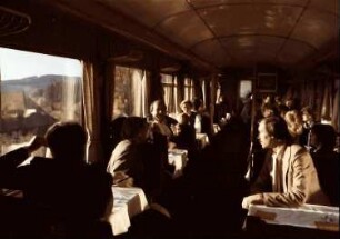 Schluchsee: Gäste im Salonwagen