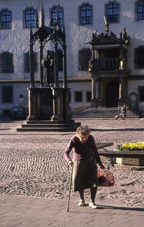 Auf dem Marktplatz der Lutherstadt Wittenberg, Foto ca. 1982