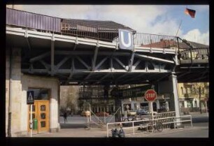 Diapositive: U-Bahnhof Schlesisches Tor, 1985