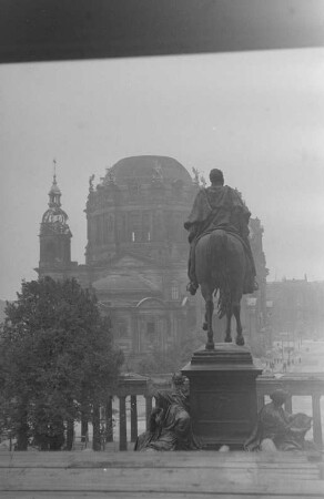 Berliner Dom (Oberpfarr- und Domkirche zu Berlin) und Alte Nationalgalerie