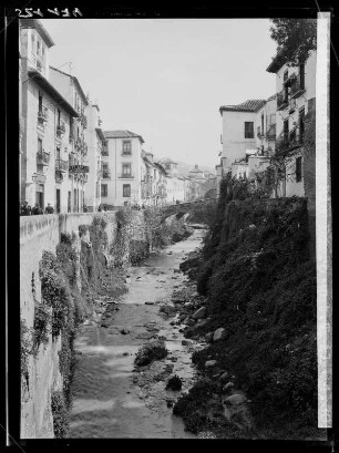 Granada: am Rio Darro unterer Teil
