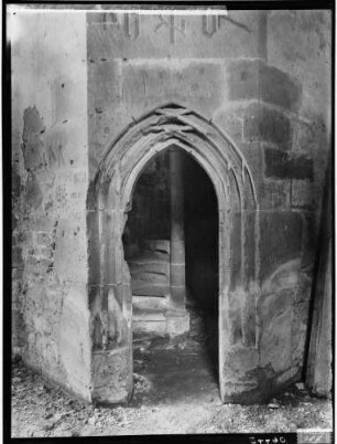 Sinsheim Stiftskirche ehemalige Klosterkirche auf dem Michaelsberg Tür der Wendeltreppe in die Turmhalle