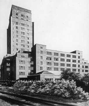 Köln, Hochhaus am Hansaring, Rückansicht, Jakob Koerfer