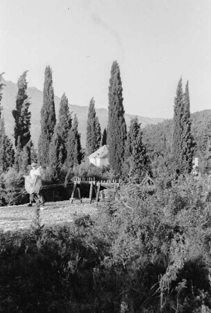 Wohnhaus : Wohngebäude und Garten.