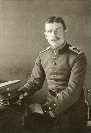 Jülch, Friedrich; Leutnant der Reserve, geboren am 25.07.1888 in Mannheim-Feudenheim