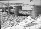 Vereisung des Neckars Ansicht der Eisansammlung vor der Brücke bei Untertürkheim vom 01.03.1929