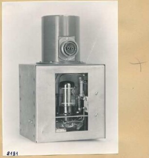 Feldstärkenmesser-Röhren; Foto 1953