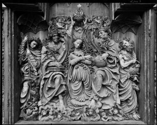 Niederrotweil Katholische Friedhofskirche Sankt Michael Geschnitzter Hochaltar (1525/1530) Schrein Krönung Mariens