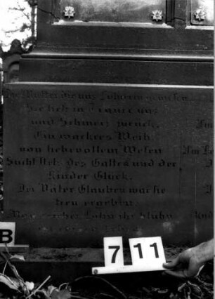 Grabstein C I B/7/10/11: Grabstein C I B/7/10 (Detailaufnahme 3)