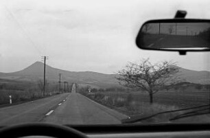 Auf der Fahrt von Prag nach Berlin im Visa : Auf der Fahrt von Prag nach Berlin im Visa, Böhmisches Mittelgebirge (ceské stredohorí) nahe Litomerice