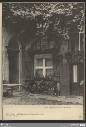 Im Hof des Nikolai-Hauses