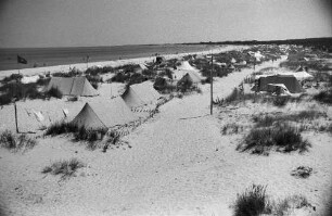 Ostseeküste. Zelte in den Dünen