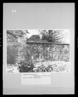 Friedhofsmauer