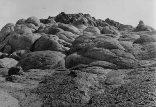 Eisgeschliffene Felsen am Ingólfsfjal, Island