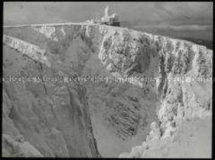 Blick zur Schneegrubenbaude auf der polnischen Seite des Riesengebirges