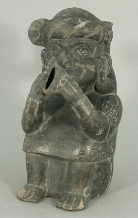 Sitzende anthropomorphe Figur