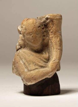 Oberkörper eines Mädchens mit Füllhorn, Fragment