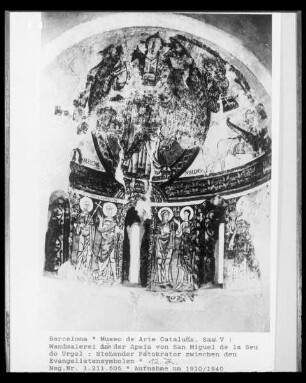 Stehender Pantokrator zwischen den Evangelistensymbolen