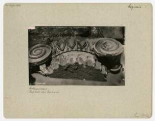 Magnesia am Mäander, Artemision, Westseite, Kapitell