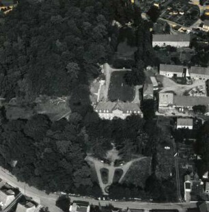 Oberlichtenau. Schloss und Schlosspark. Luftbild-Schrägaufnahme von Südosten