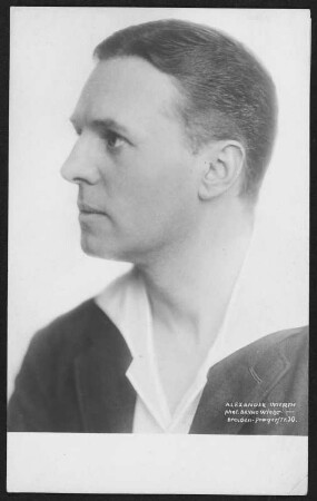 Porträt Alexander Wierth : Porträt des Schauspielers Alexander Wierth. Fotografie (Weltpostkarte) von Bruno Wiehr. Dresden, um 1915
